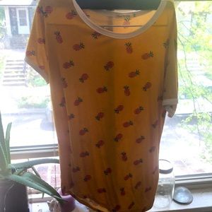 Pineapple t-shirt! 🍍